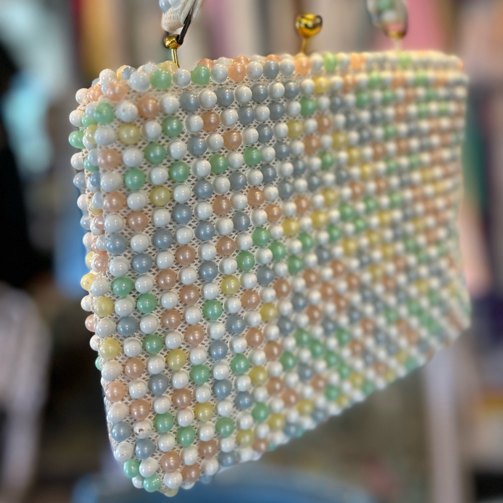 Mid Century Big Beaded Handbag - Picture 4 of 14